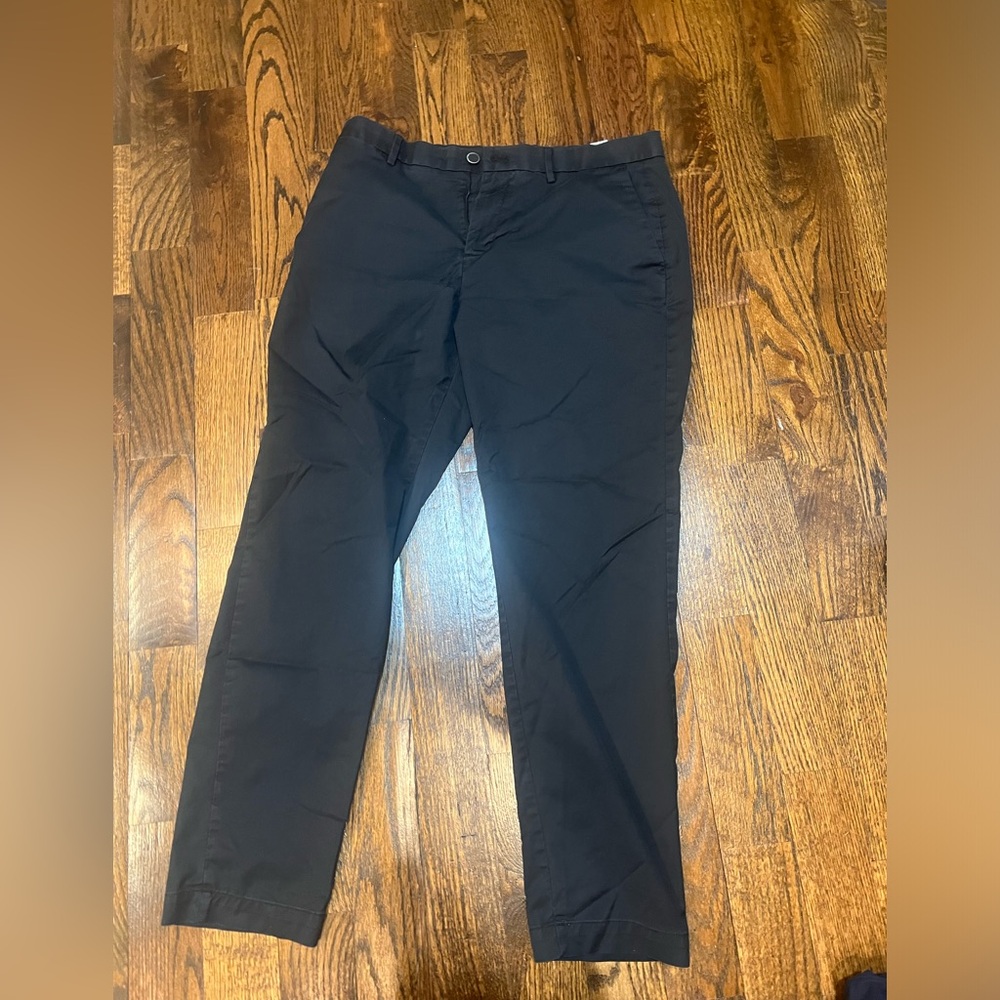 Men’s banana republic dress pants in black - slim fit